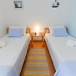 Sunny Apartment *